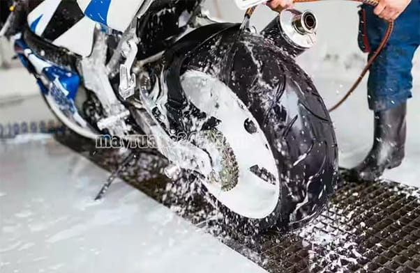 Bọt tuyết phun xịt tiệm rửa xe Bọt tuyết phun xịt tiệm rửa xe