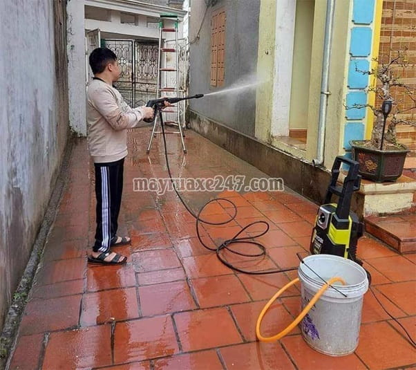 Hướng dẫn sử dụng m&aacute;y bơm rửa xe Ryobi
