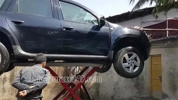 Cầu n&acirc;ng tiệm rửa xe &ocirc; t&ocirc;