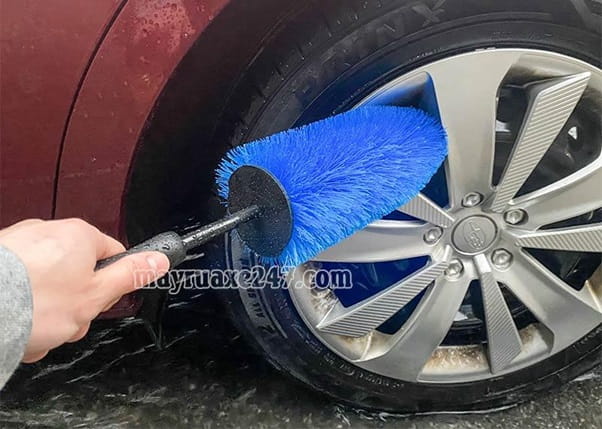 Chổi rửa b&aacute;nh xe