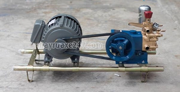 Đặt m&aacute;y nơi tho&aacute;ng kh&iacute;, tr&aacute;nh &aacute;nh nắng trực tiếp