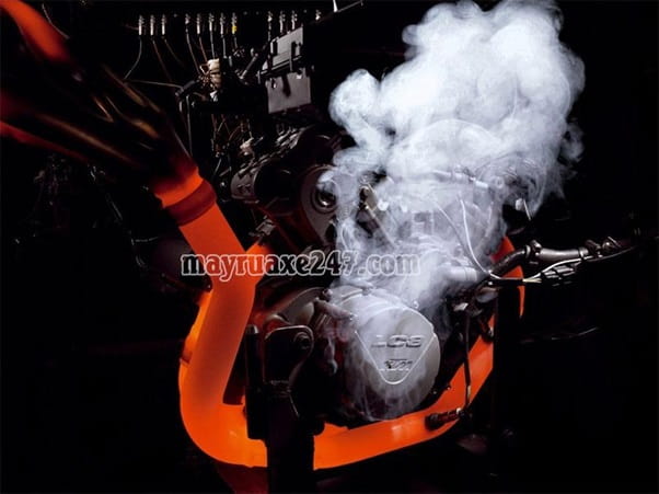 Động cơ bị sốc nhiệt, rất dễ hỏng h&oacute;c