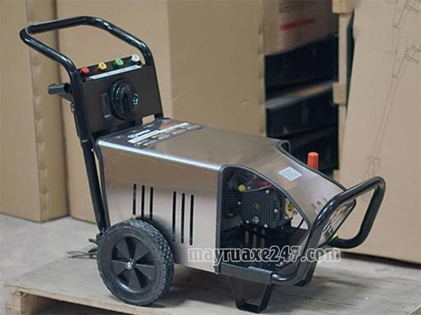 m&aacute;y rửa xe 200 bar Kumisai 20M32 - 5.5T4