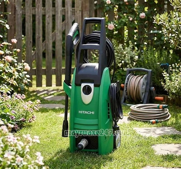 M&aacute;y rửa xe 2000W Hitachi