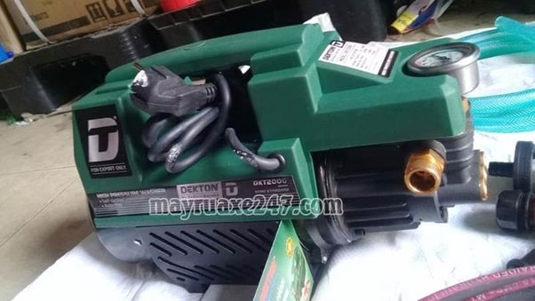 Máy rửa xe Dekton 2000w