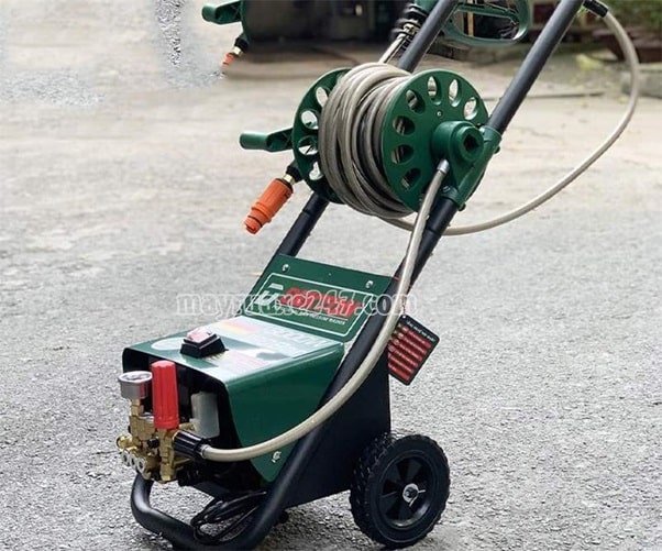 Máy rửa xe Dekton 3000W