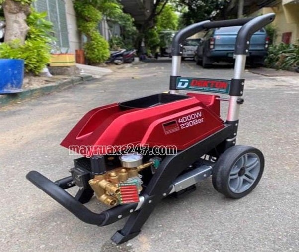 Máy rửa xe Dekton 4000w