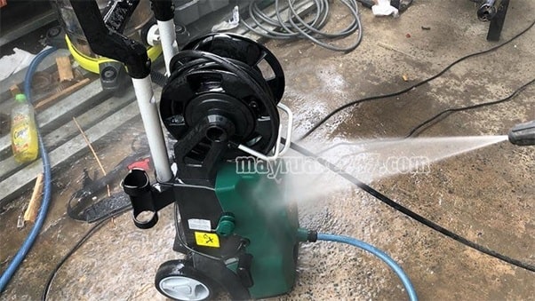 Máy rửa xe Gerni 2400w