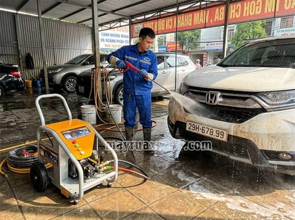Model rửa xe Hikari A1812