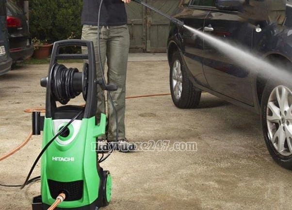 M&aacute;y rửa xe Hitachi 2000W