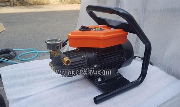 Máy rửa xe Lead 2400w