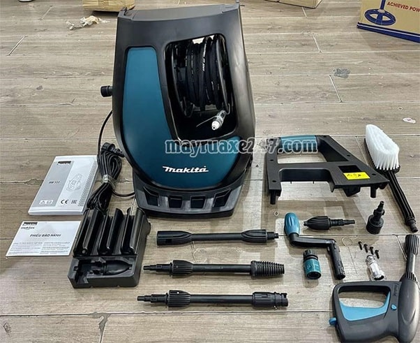 Máy rửa xe Makita 1700W