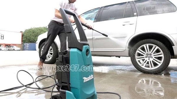 Máy xịt rửa xe Makita