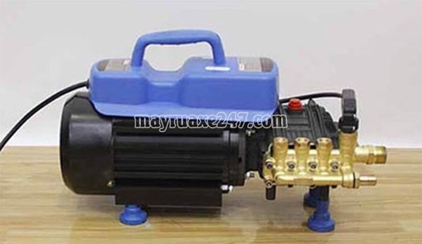 Máy rửa xe Oshima 1100W