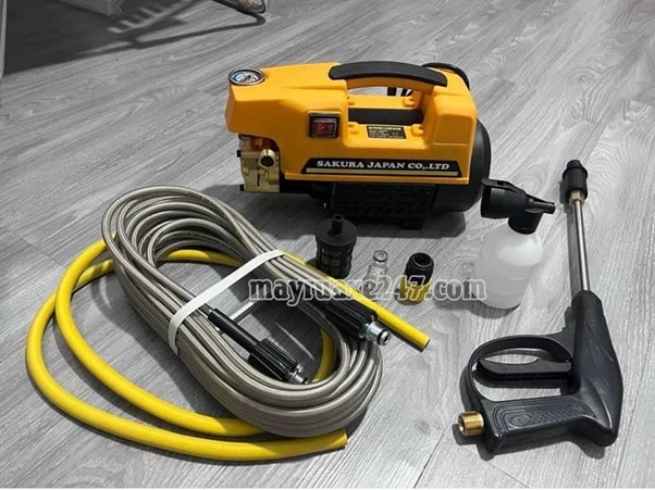 Máy rửa xe Sakura 3500W