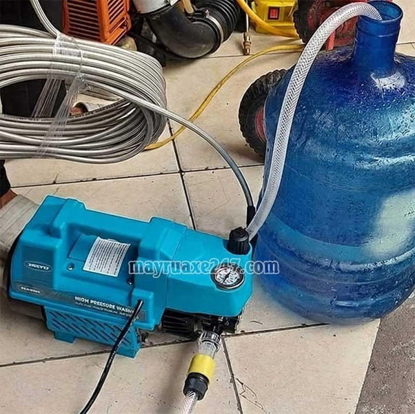 m&aacute;y rửa xe tự h&uacute;t classic
