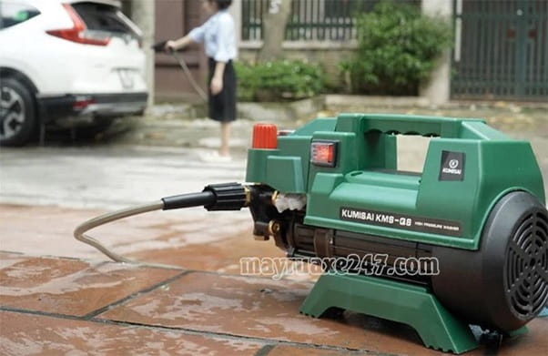 m&aacute;y rửa xe x&aacute;ch tay Kumisai Q8
