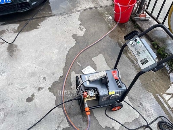 M&aacute;y rửa xe Yili YLQ9022G