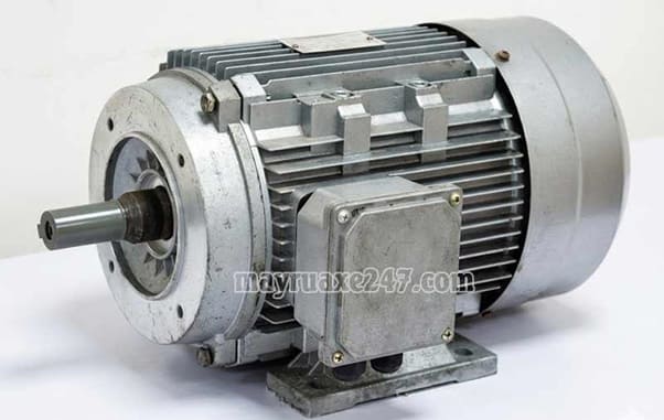 Ưu ti&ecirc;n m&aacute;y sử dụng motor dạng cảm ứng từ sẽ bền bỉ hơn