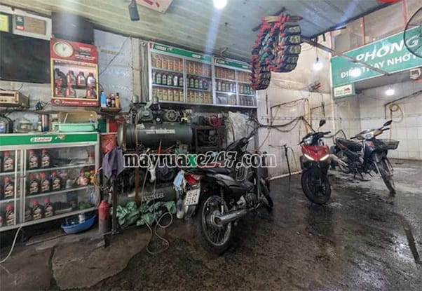 Rửa xe Phong Ph&uacute;