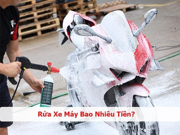 Rửa xe m&aacute;y bao nhi&ecirc;u tiền