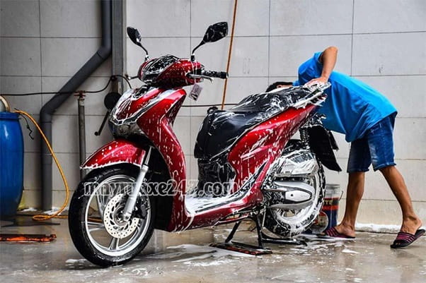 Rửa xe m&aacute;y chuy&ecirc;n nghiệp