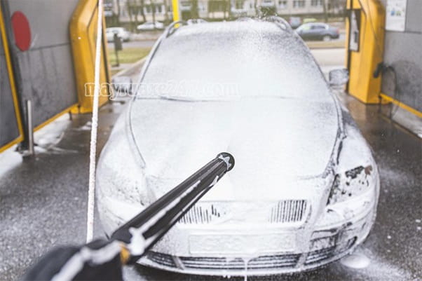 Gi&aacute; rửa xe &ocirc; t&ocirc; phụ thuộc v&agrave;o nhiều yếu tố