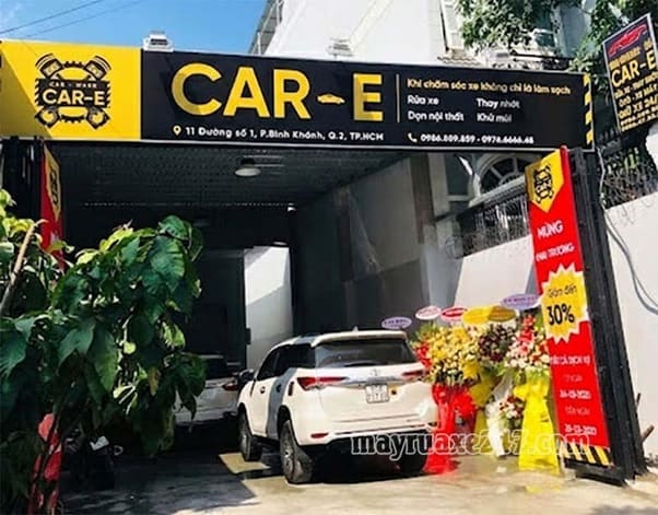 Rửa xe gi&aacute; rẻ tại Quận 2 - 24H Car E