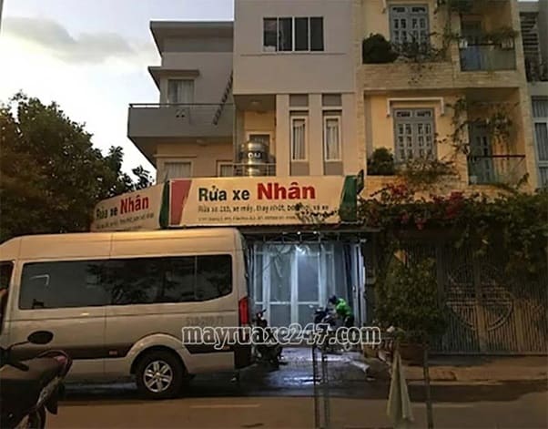 Rửa xe Nh&acirc;n