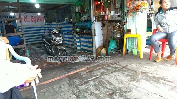 Tiệm rửa xe Triều D&acirc;n