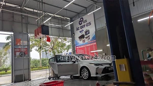 Rửa xe gi&aacute; rẻ Quảng B&igrave;nh Premium Autocare