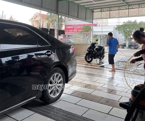 Rửa xe Nam Đ&ocirc;ng