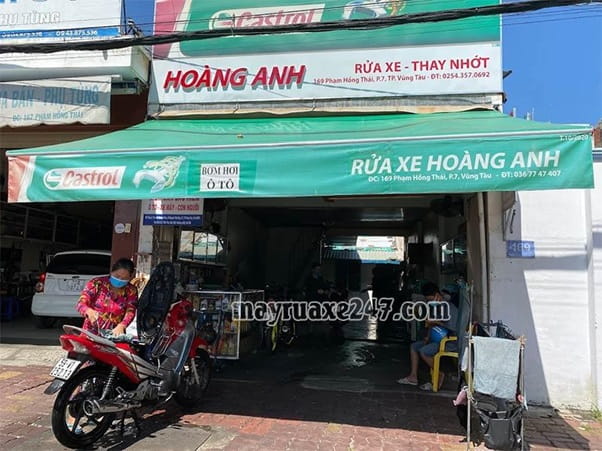 Dịch vụ rửa xe thay nhớt Ho&agrave;ng Anh