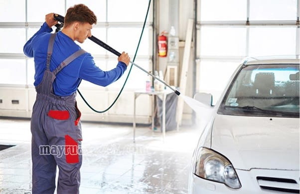 Những rủi ro ở nghề rửa xe Những rủi ro ở nghề rửa xe