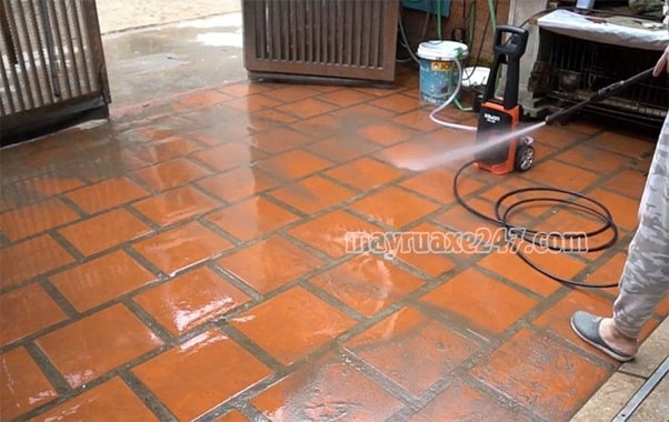 Sử dụng máy xịt rửa xe Kowon